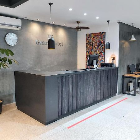 Dg Grami Hotel Paranaque City Exterior photo