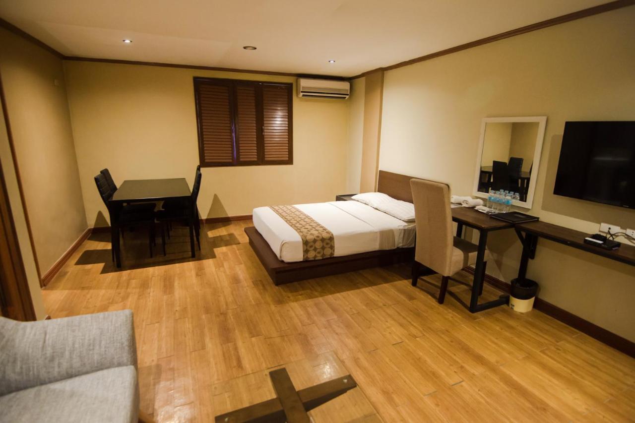 Dg Grami Hotel Paranaque City Exterior photo