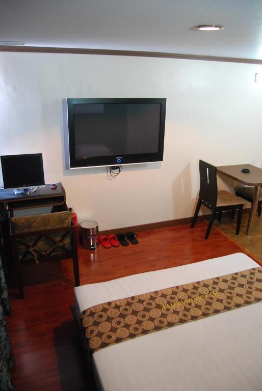 Dg Grami Hotel Paranaque City Room photo