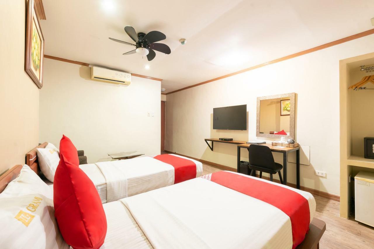 Dg Grami Hotel Paranaque City Exterior photo